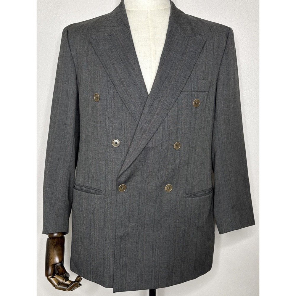 Hugo Boss Blazer 40R Double Breasted Gray Pinstripe 100%‎ Wool Ventless